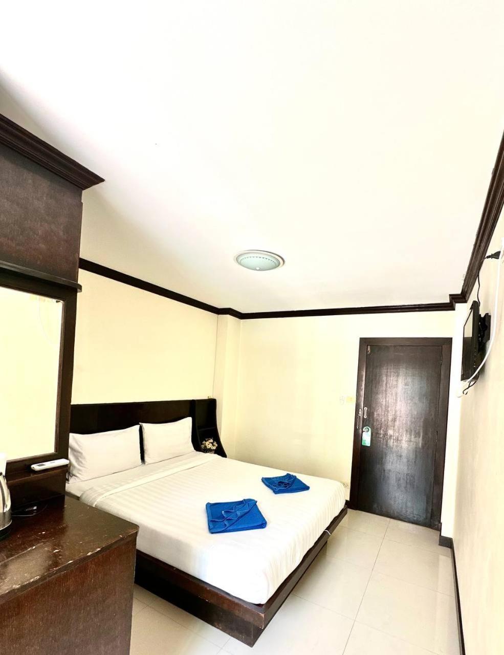 Blueskyhouse Patong Hotel Eksteriør billede